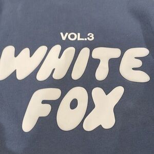 NWT white fox ocean hoodie bought the wrong size and can’t return 🇦🇺
